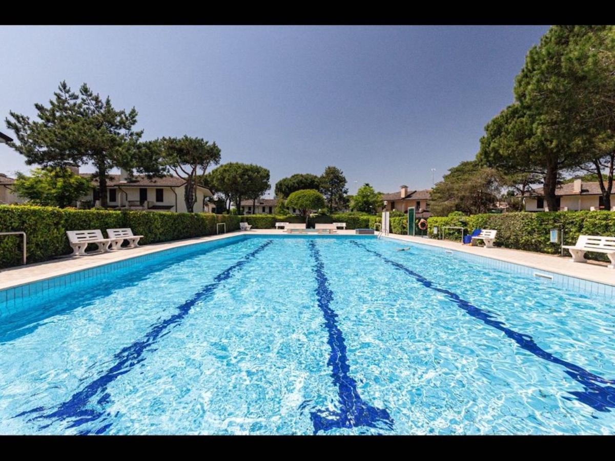 Welcoming Villa With Pool And Private Garden Porto Santa Margherita di Caorle Buitenkant foto